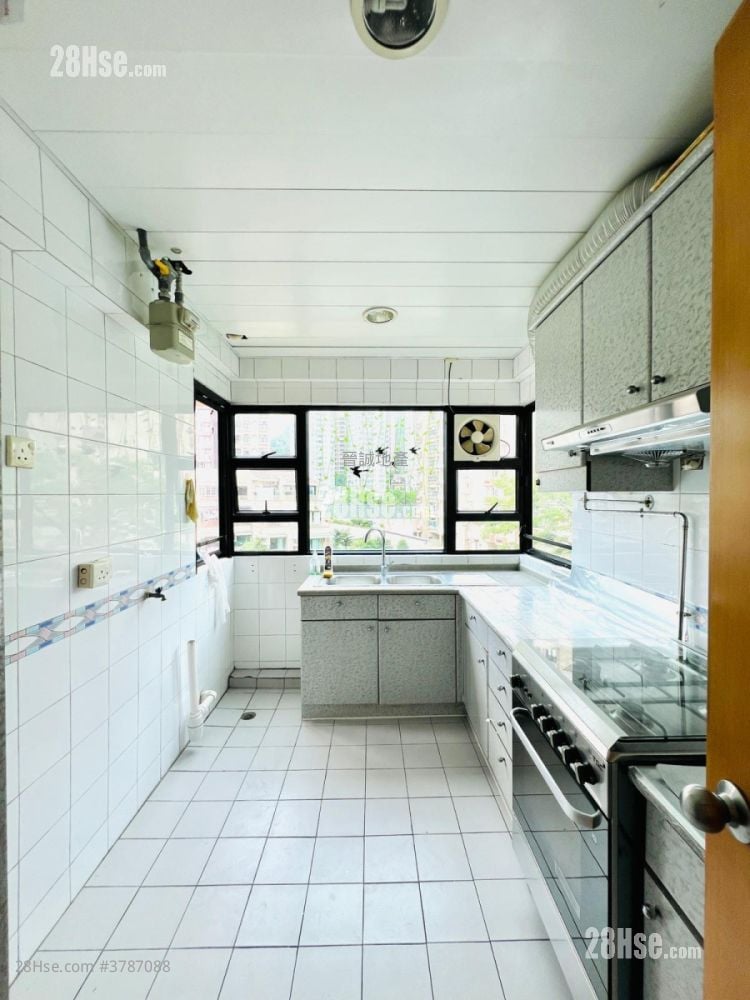 海慧花园 租盘 4 房 , 2 浴室 974 平方尺