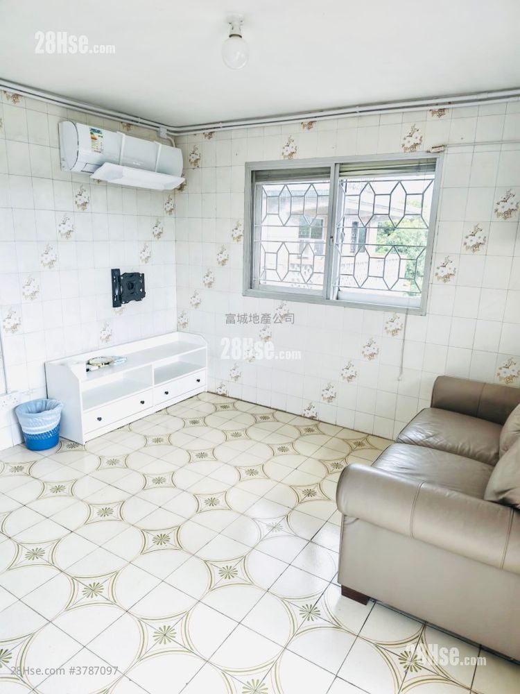 村屋 租盘 3 房 , 1 浴室 630 平方尺