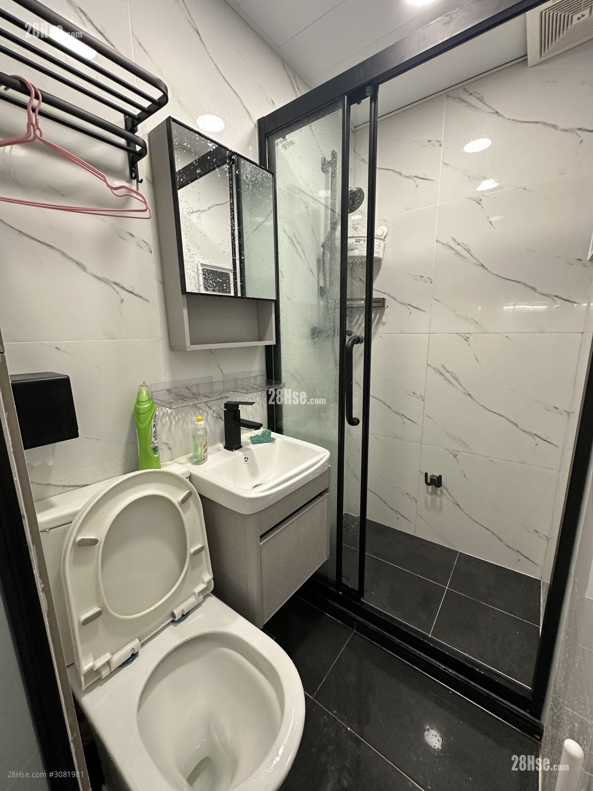 东威大厦 租盘 1 房 , 1 浴室 200 平方尺