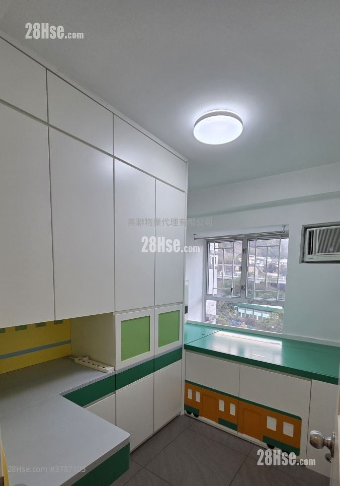 睡房 1: 丽都花园 售盘 3 房 , 2 浴室 617 平方尺