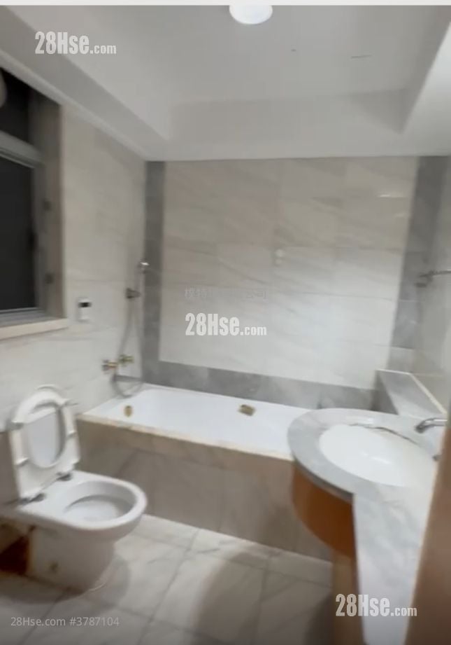 The Waterfront Rental 3 Bedrooms , 3 Bathrooms 934 ft²