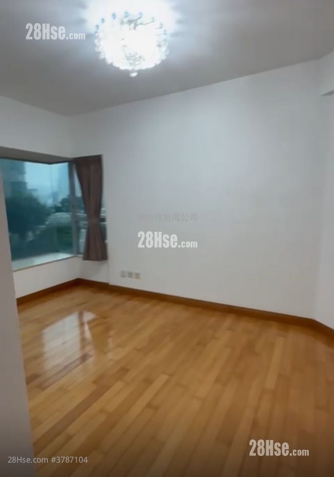 The Waterfront Rental 3 Bedrooms , 3 Bathrooms 934 ft²