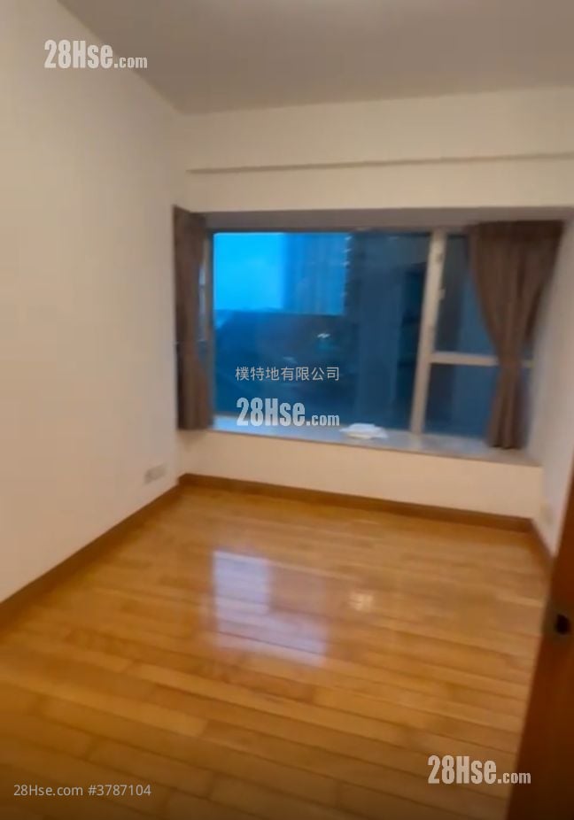 The Waterfront Rental 3 Bedrooms , 3 Bathrooms 934 ft²