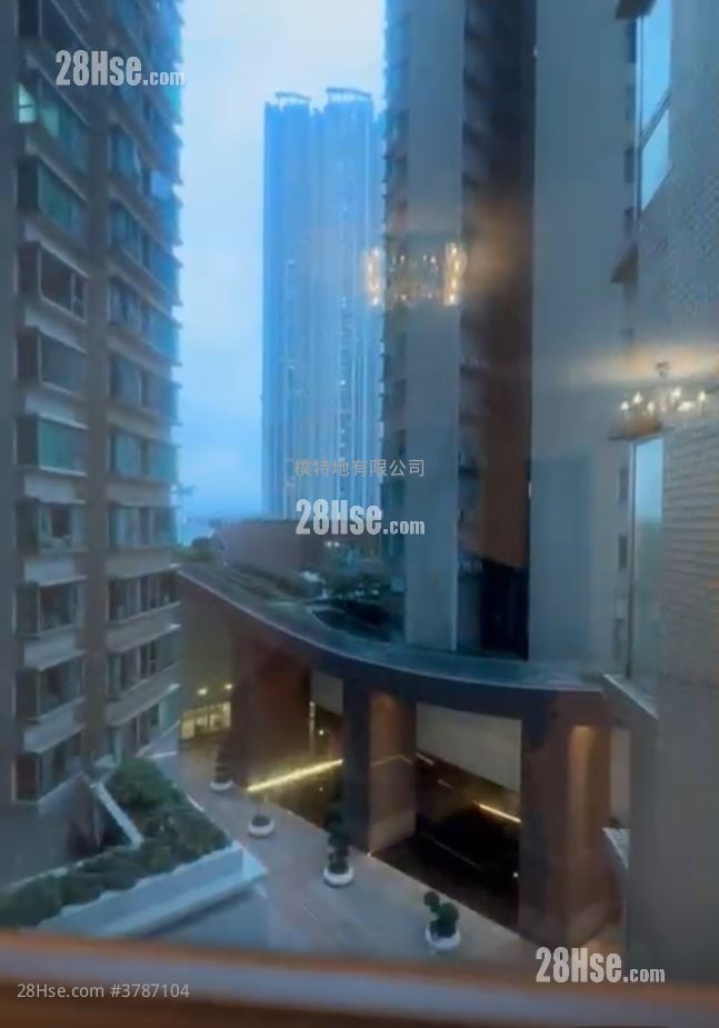 The Waterfront Rental 3 Bedrooms , 3 Bathrooms 934 ft²