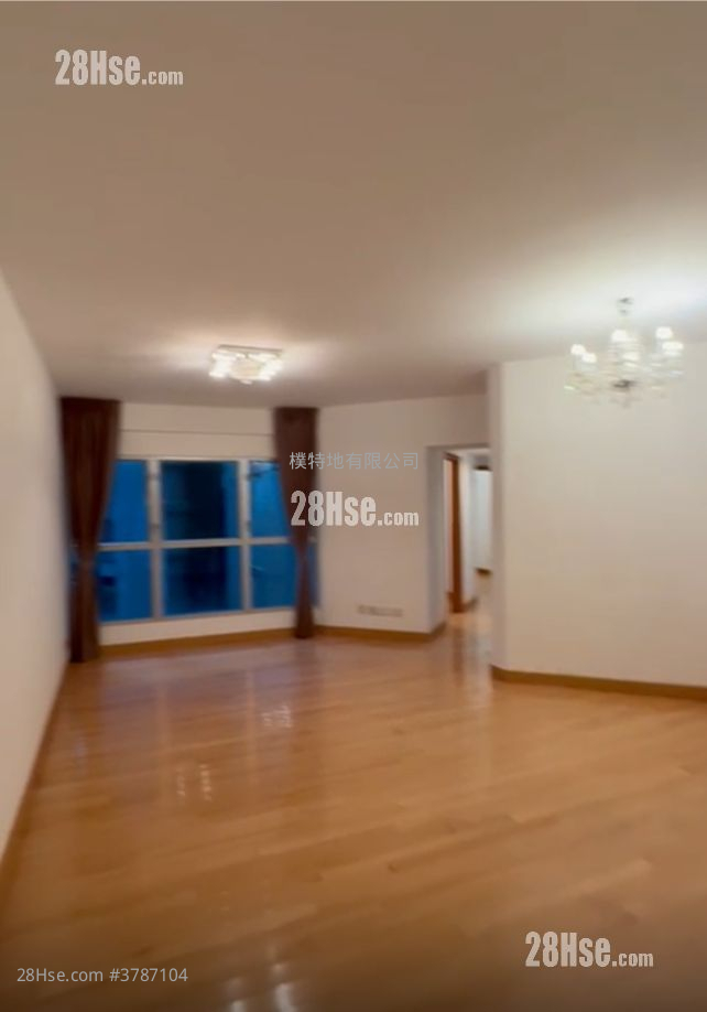 The Waterfront Rental 3 Bedrooms , 3 Bathrooms 934 ft²