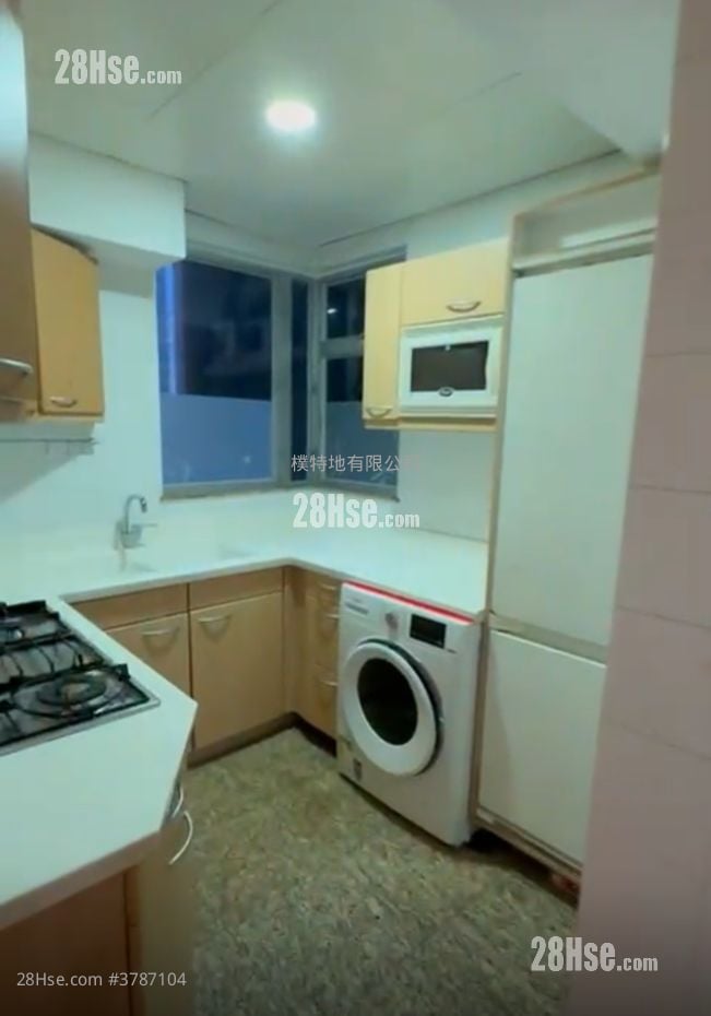 The Waterfront Rental 3 Bedrooms , 3 Bathrooms 934 ft²