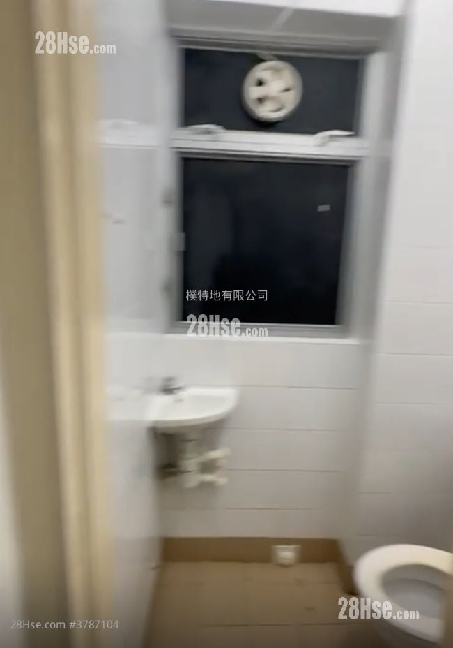 The Waterfront Rental 3 Bedrooms , 3 Bathrooms 934 ft²