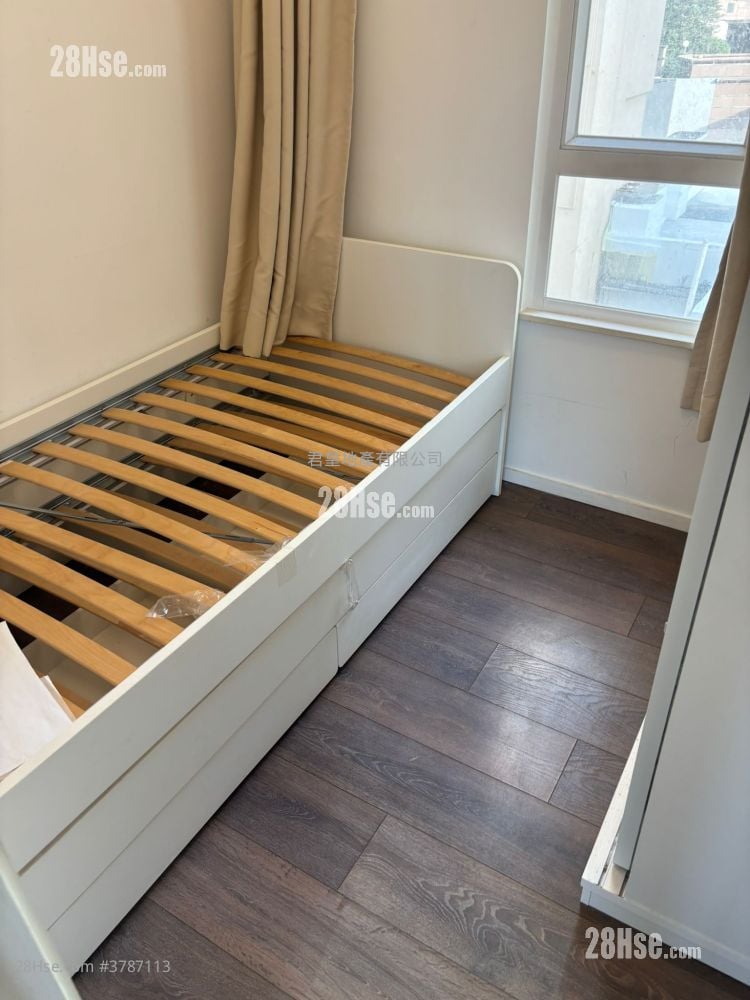 Springfield Court Sell 3 Bedrooms , 2 Bathrooms 647 ft²