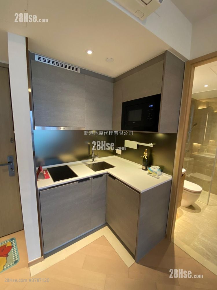 Upper East Sell 1 Bedroom , 1 Bathroom 362 ft²