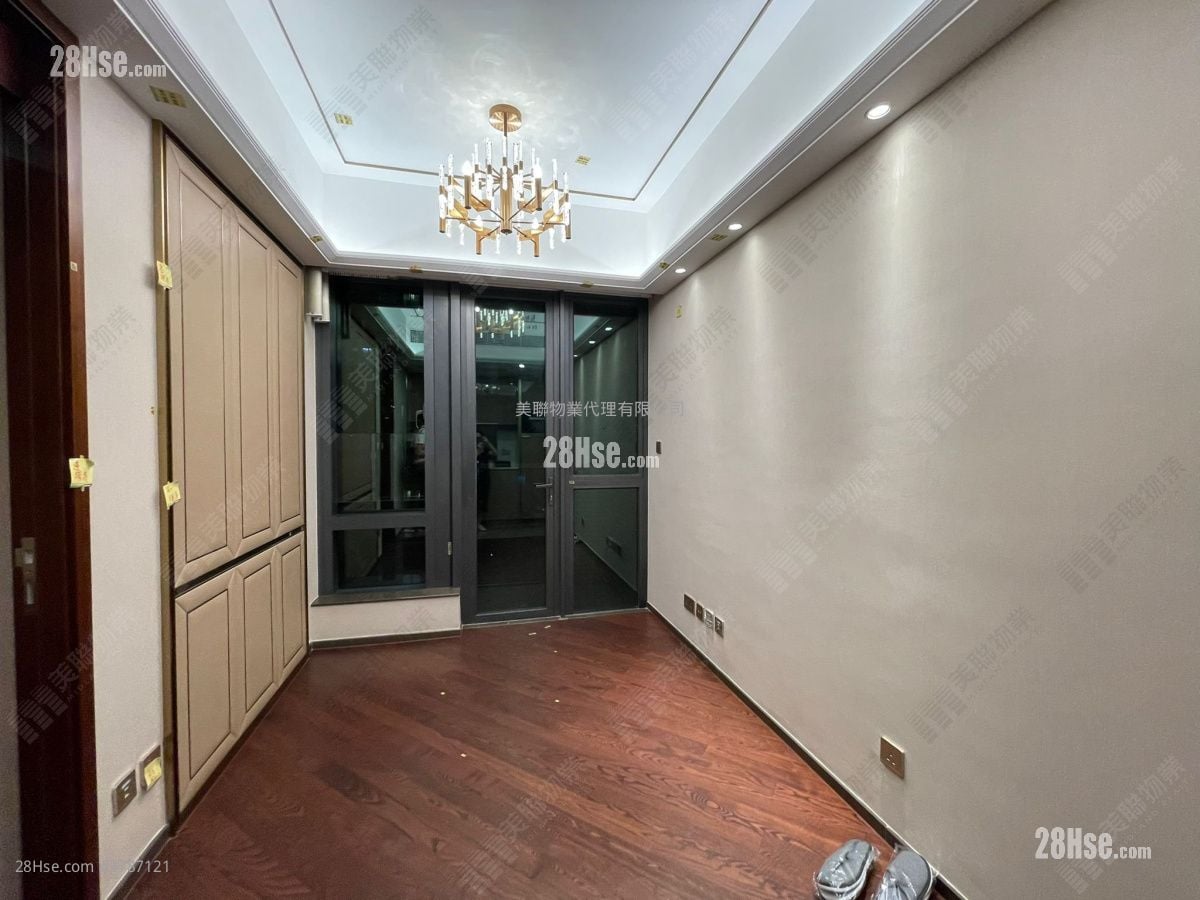 睿峰 售盘 1 房 300 平方尺