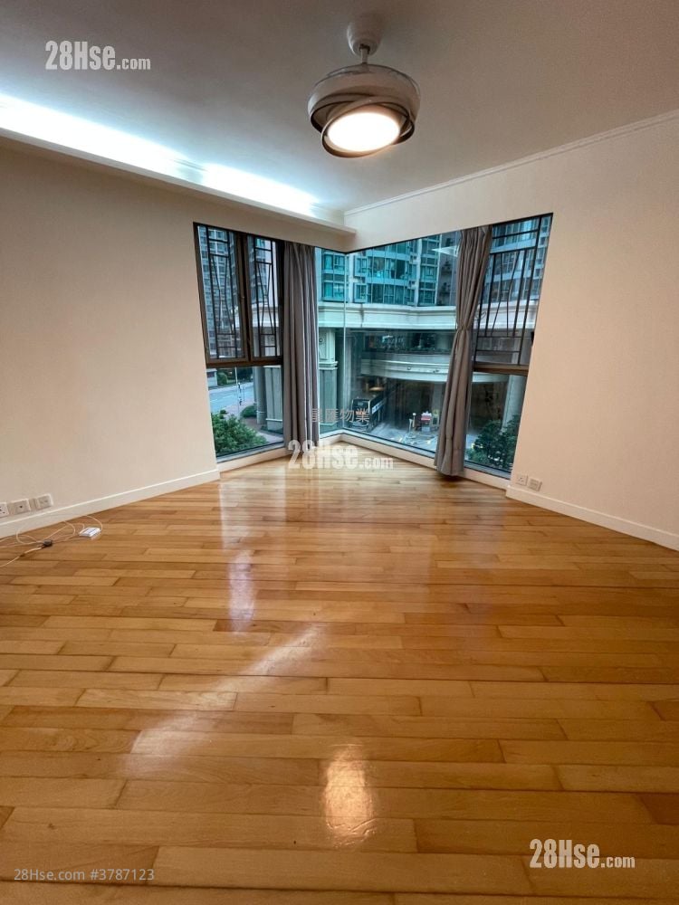 海逸豪园 售盘 2 房 , 1 浴室 744 平方尺