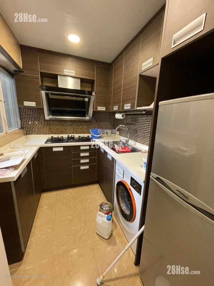 海逸豪园 售盘 2 房 , 1 浴室 744 平方尺