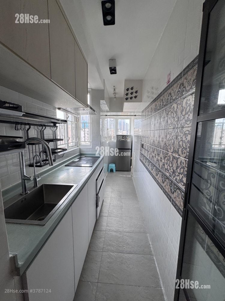 恒威阁 租盘 2 房 , 1 浴室 299 平方尺