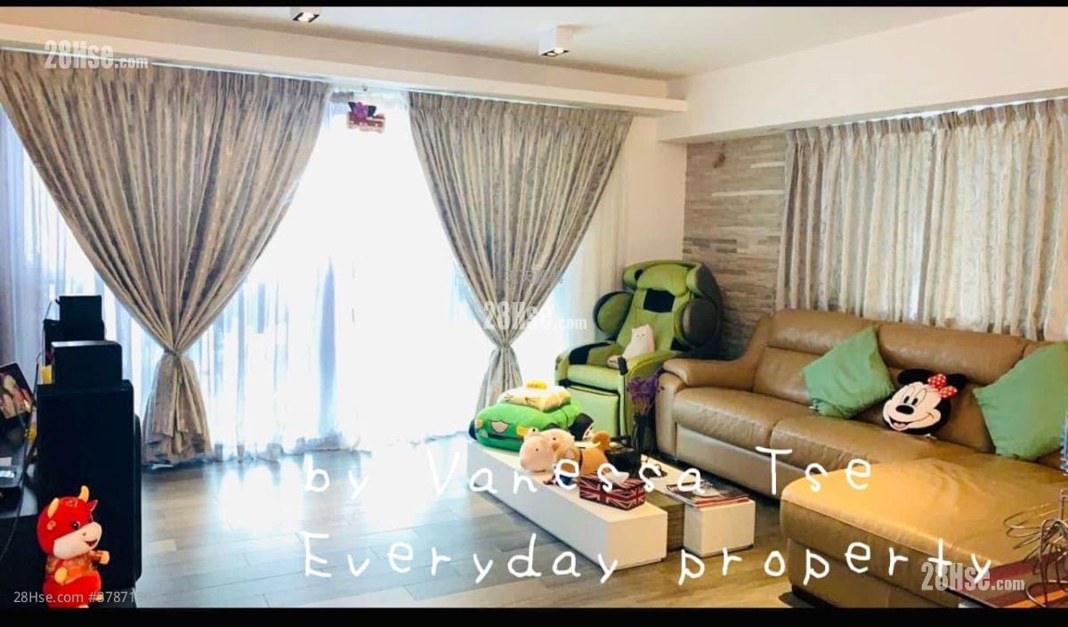 村屋 售盘 4 房 , 3 浴室 1,400 平方尺