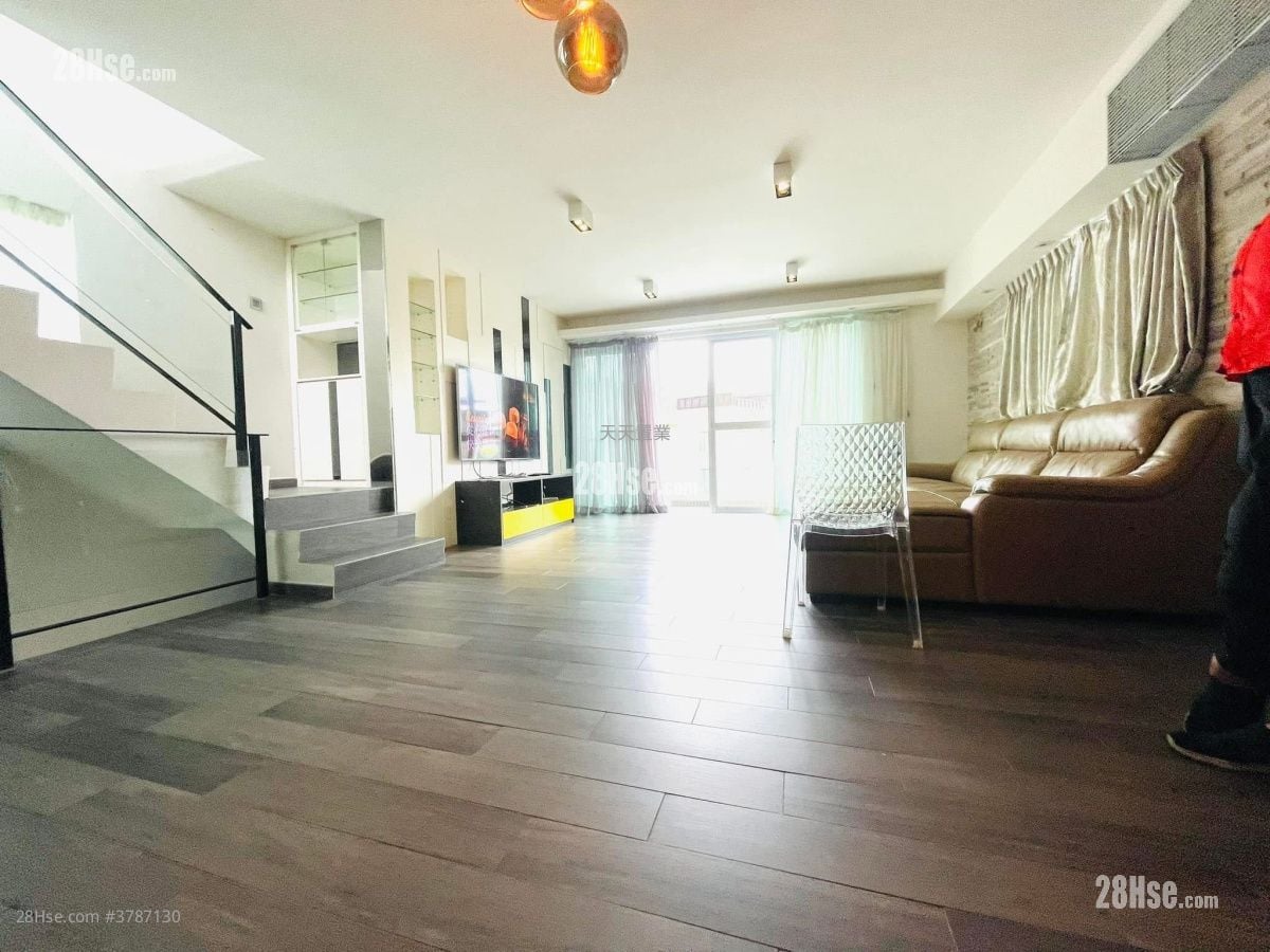 村屋 售盘 4 房 , 3 浴室 1,400 平方尺