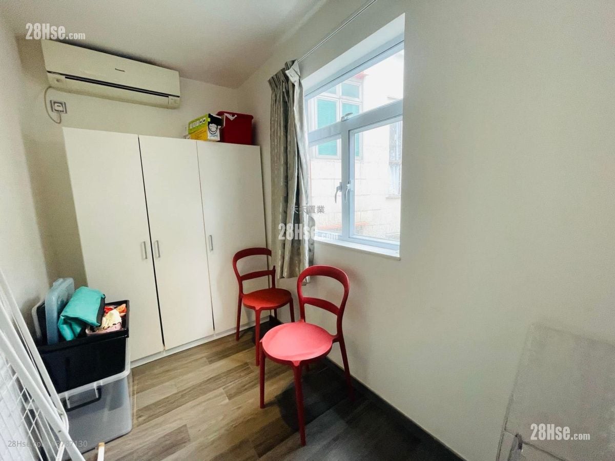 村屋 售盘 4 房 , 3 浴室 1,400 平方尺