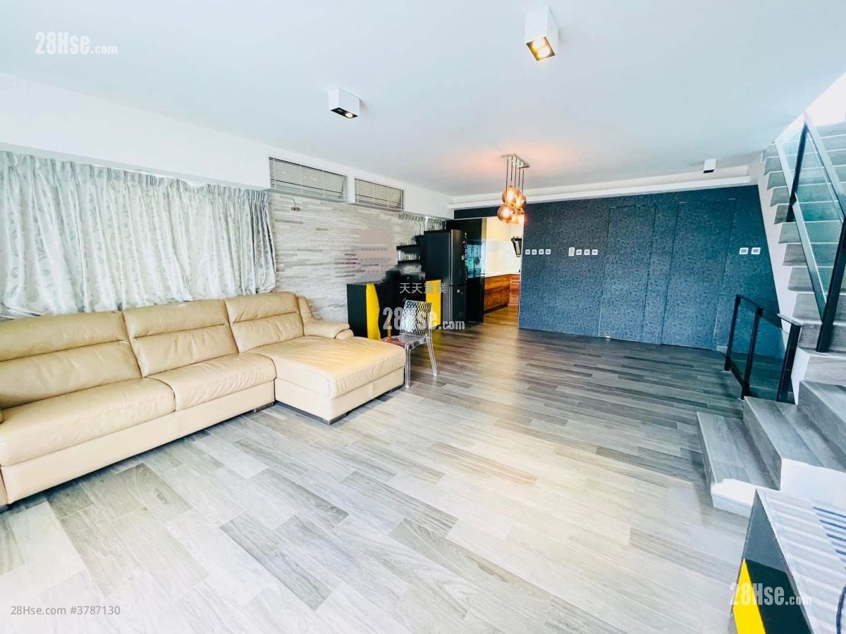 村屋 售盘 4 房 , 3 浴室 1,400 平方尺