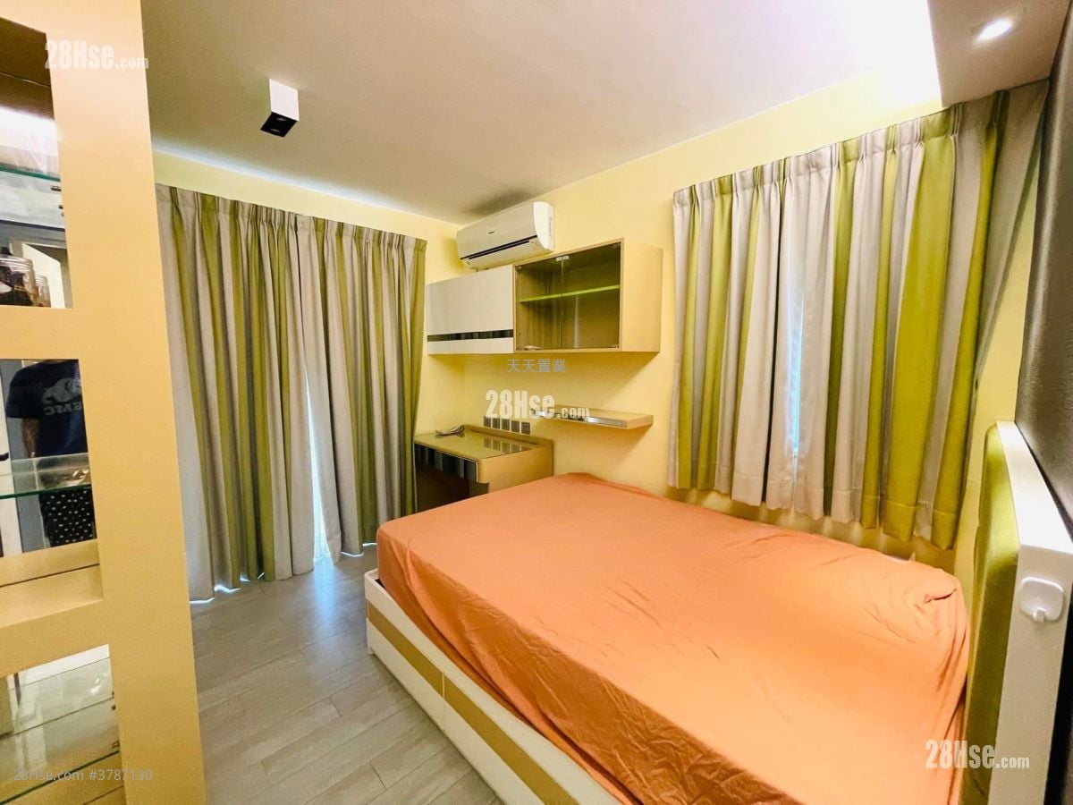 村屋 售盘 4 房 , 3 浴室 1,400 平方尺