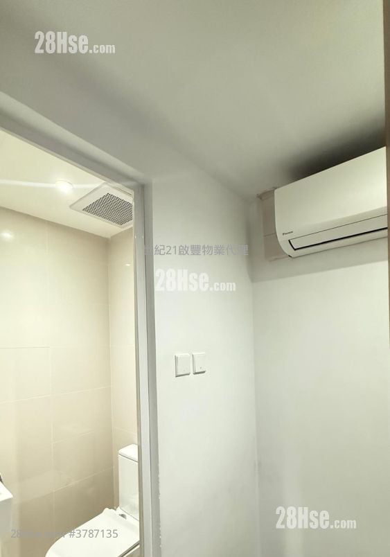 Upper River Bank Sell 3 Bedrooms , 2 Bathrooms 844 ft²