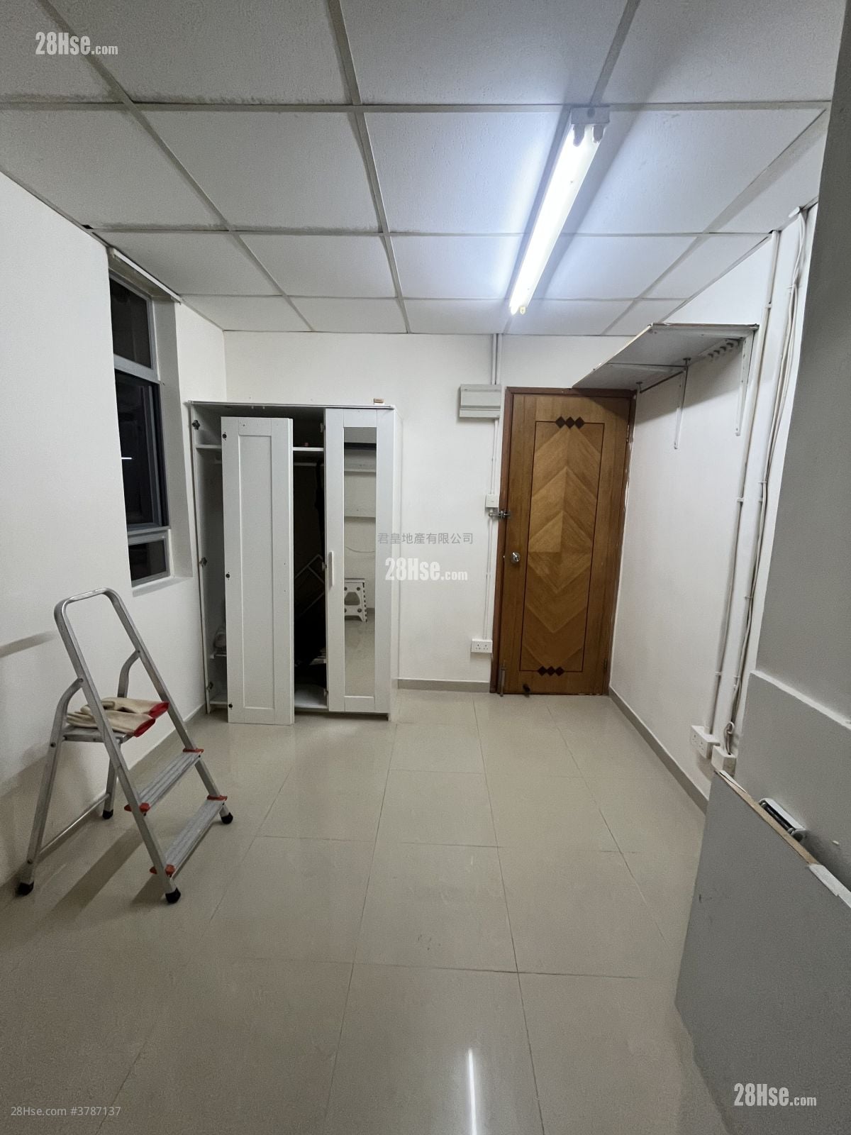 Chinese Mansion Rental 1 Bathroom 130 ft²