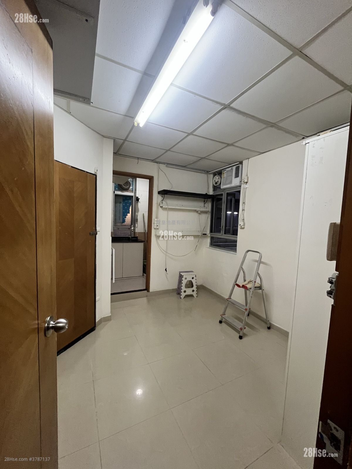 Chinese Mansion Rental 1 Bathroom 130 ft²