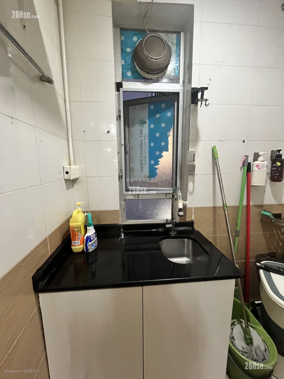 Chinese Mansion Rental 1 Bathroom 130 ft²