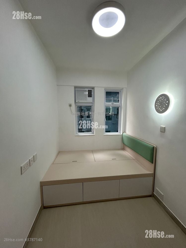 South Sea Apartments Rental 1 Bathroom 150 ft²