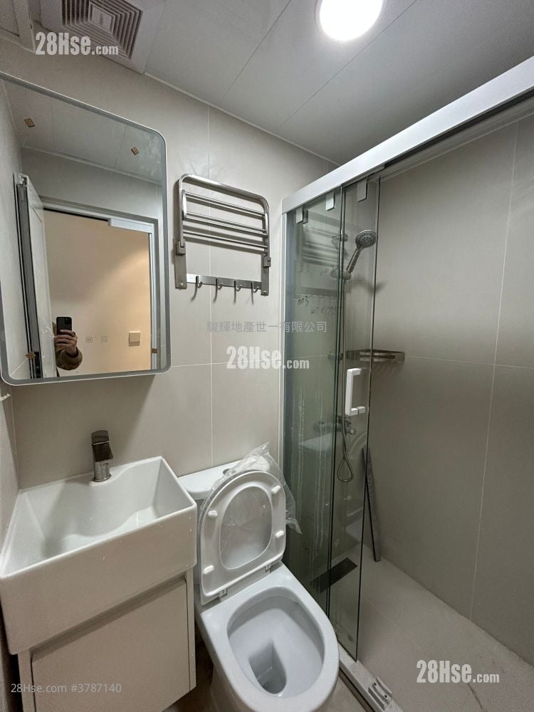 South Sea Apartments Rental 1 Bathroom 150 ft²