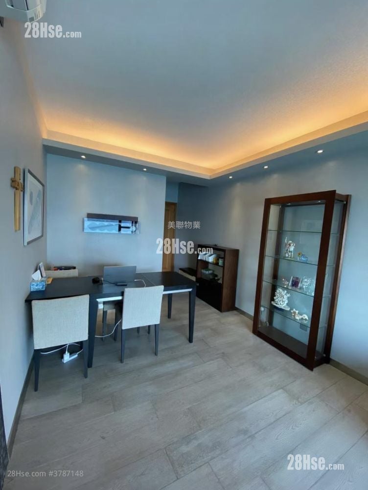 Park Island Sell 3 Bedrooms , 3 Bathrooms 781 ft²