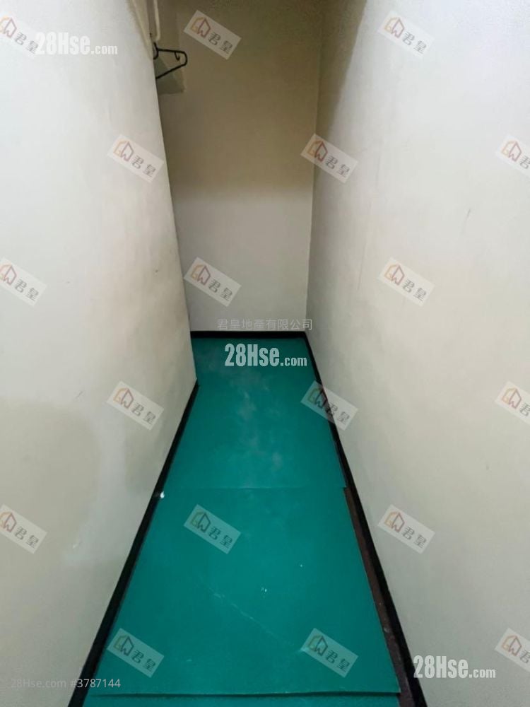 忠利大厦 租盘 2 房 , 1 浴室 300 平方尺