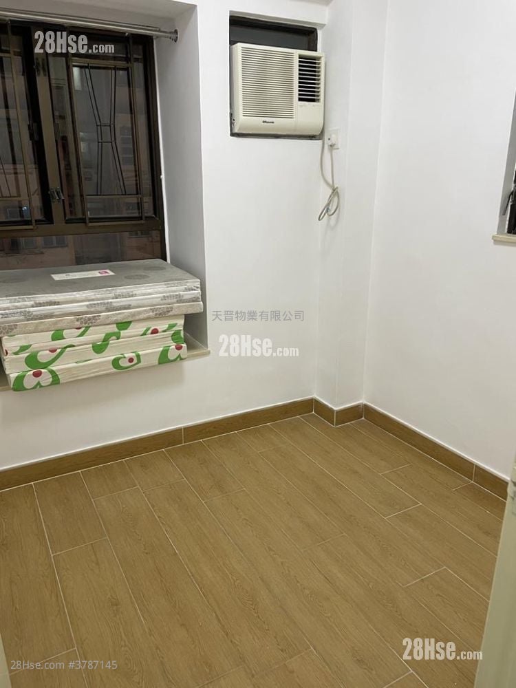 Po Wai Building Sell 2 Bedrooms , 1 Bathroom 262 ft²