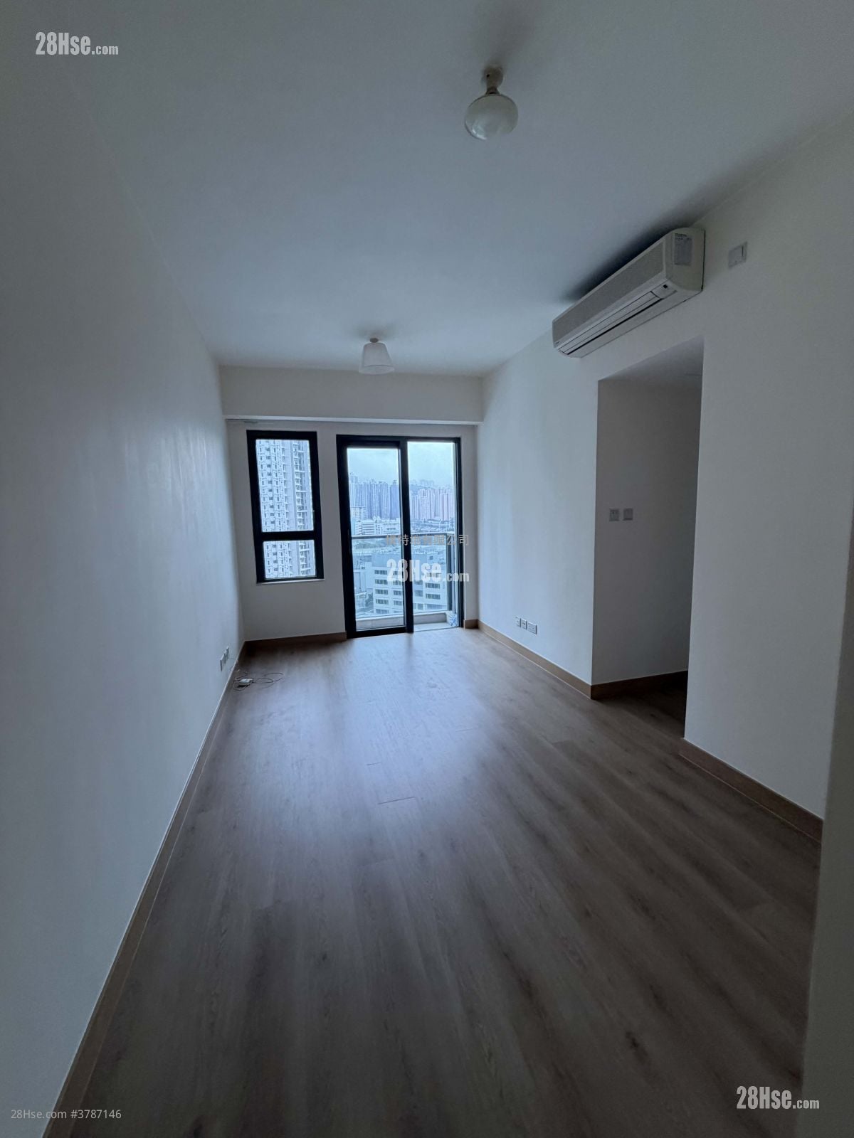 天寰 租盘 3 房 , 2 浴室 640 平方尺