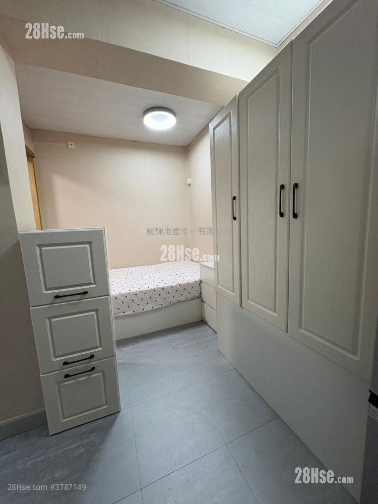 环海大厦 租盘 开放式间隔 , 1 浴室 300 平方尺