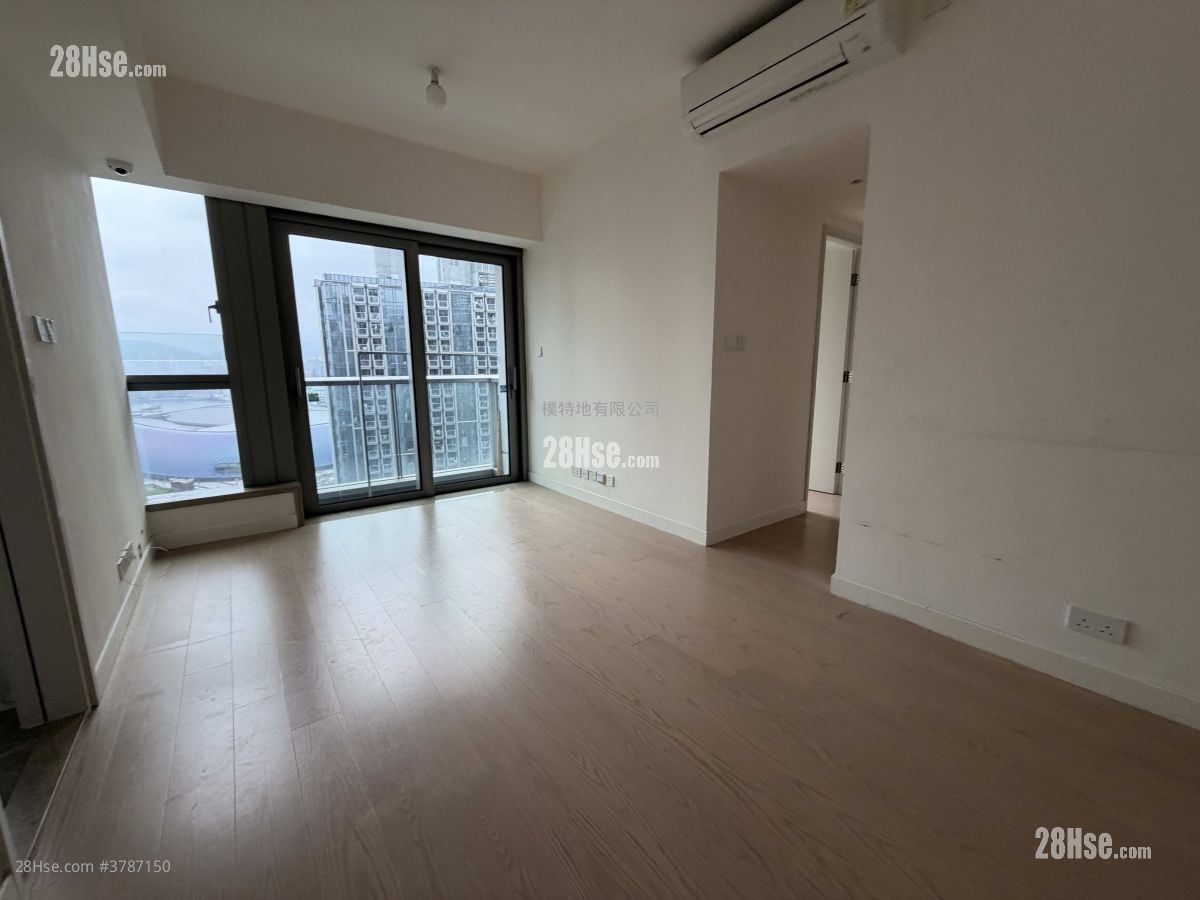 Monaco Rental 3 Bedrooms , 2 Bathrooms 674 ft²