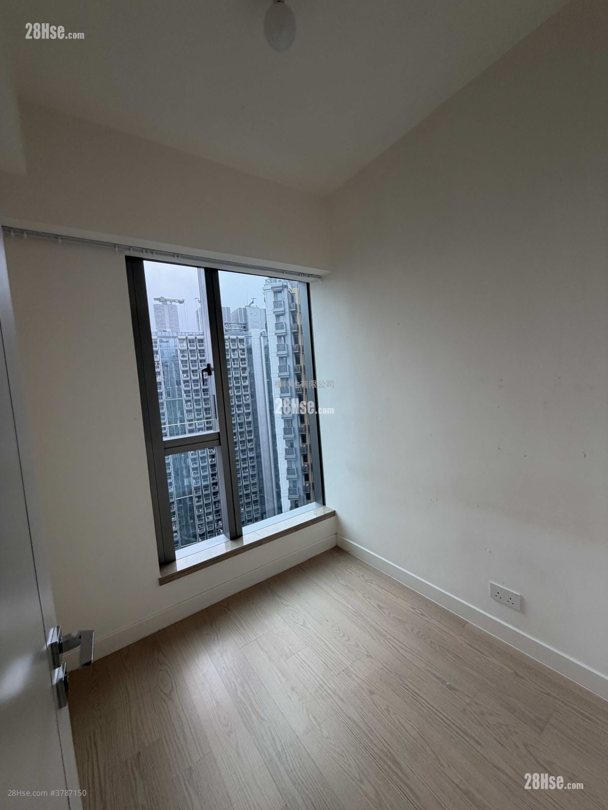 Monaco Rental 3 Bedrooms , 2 Bathrooms 674 ft²