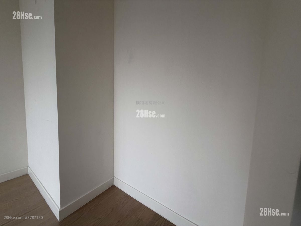 Monaco Rental 3 Bedrooms , 2 Bathrooms 674 ft²