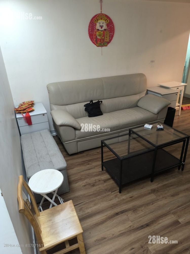 Windsor Mansion Rental 3 Bedrooms , 2 Bathrooms 650 ft²