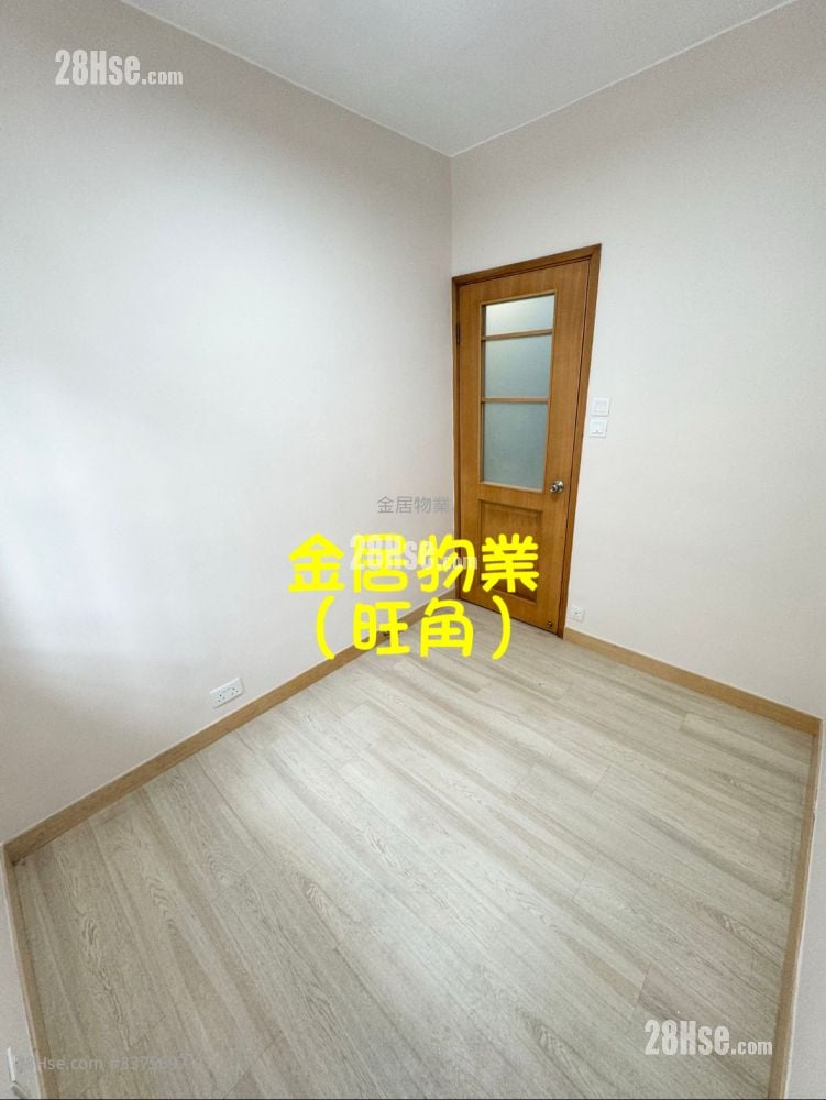 Hung Fai Building Sell 2 Bedrooms , 1 Bathroom 335 ft²