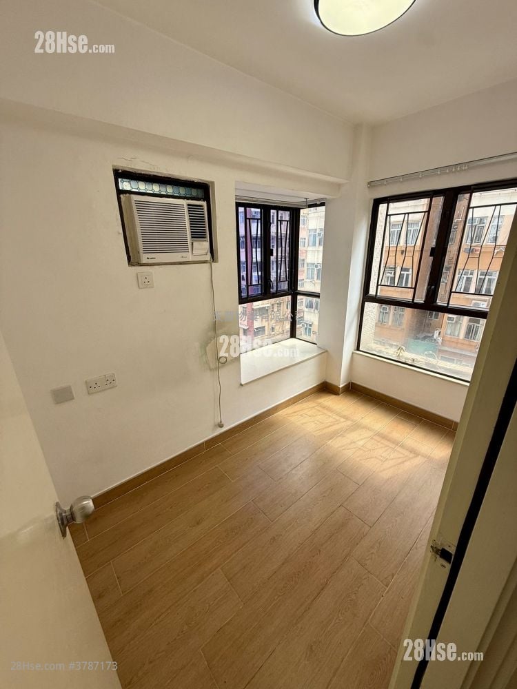 Po Wai Building Sell 2 Bedrooms , 1 Bathroom 262 ft²