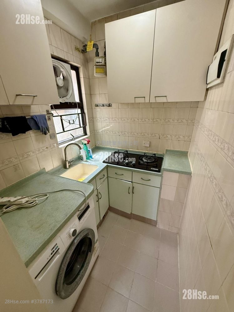 Po Wai Building Sell 2 Bedrooms , 1 Bathroom 262 ft²