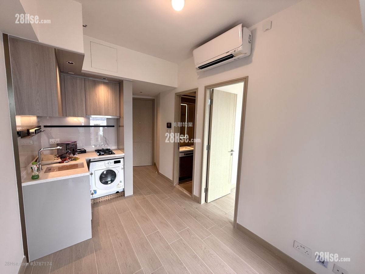 Gold Coast Bay Sell 1 Bedroom 315 ft²