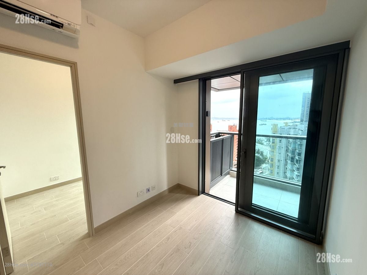 Gold Coast Bay Sell 1 Bedroom 315 ft²