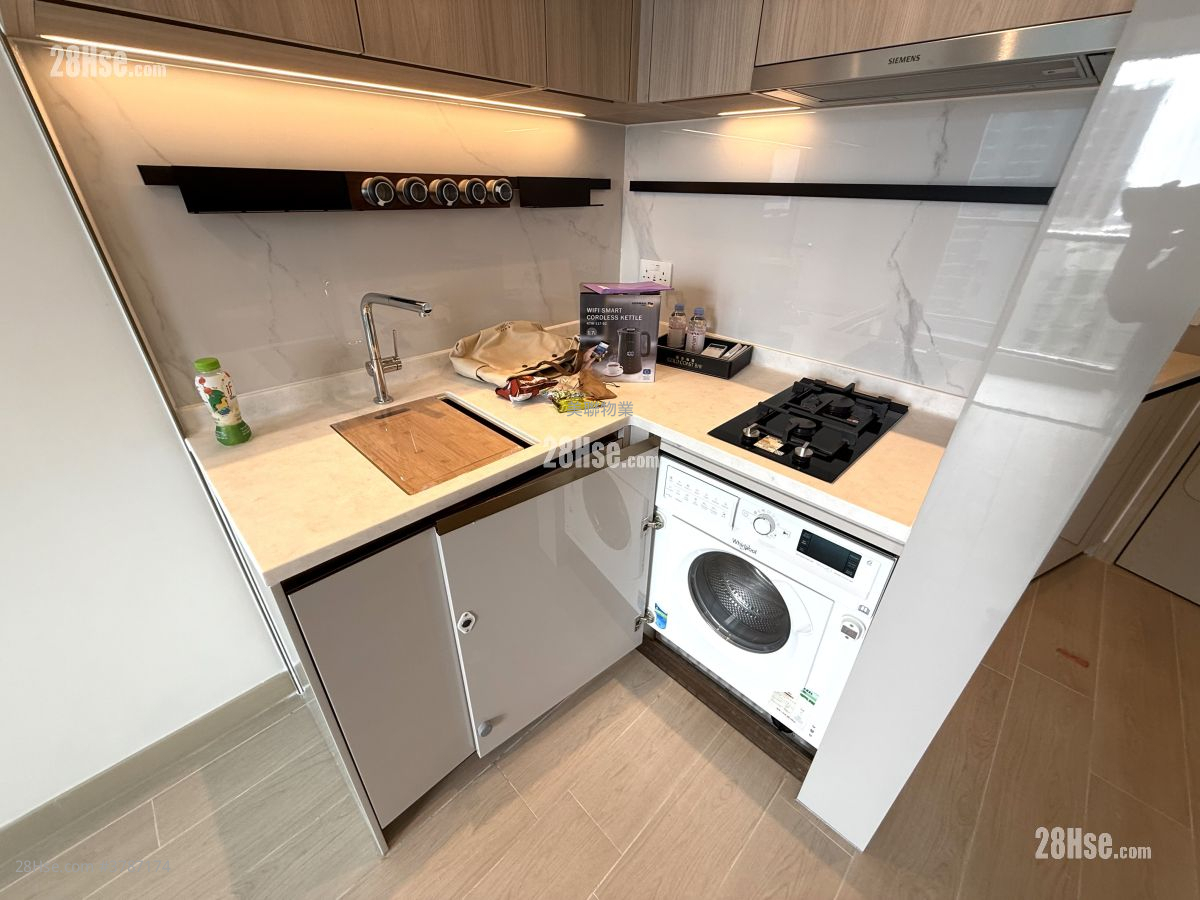 Gold Coast Bay Sell 1 Bedroom 315 ft²