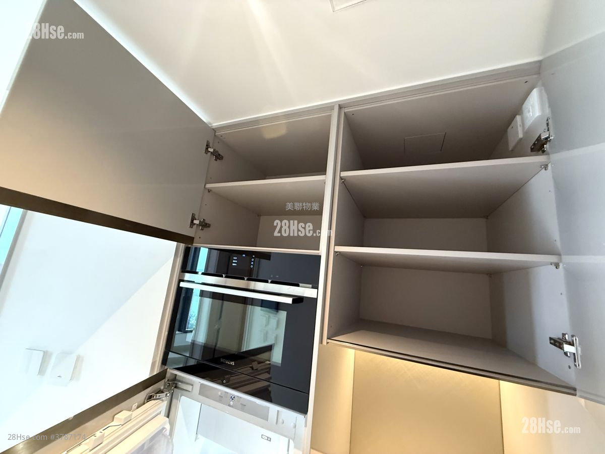 Gold Coast Bay Sell 1 Bedroom 315 ft²