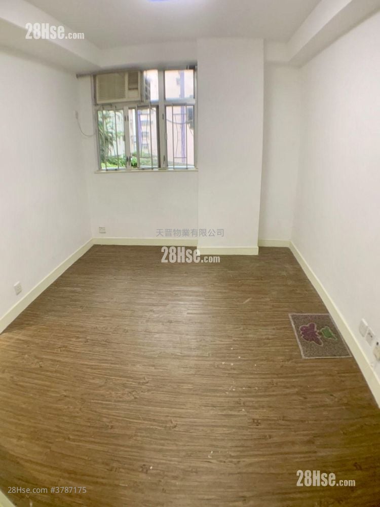 Sunshine Plaza Sell 2 Bedrooms , 1 Bathroom 314 ft²