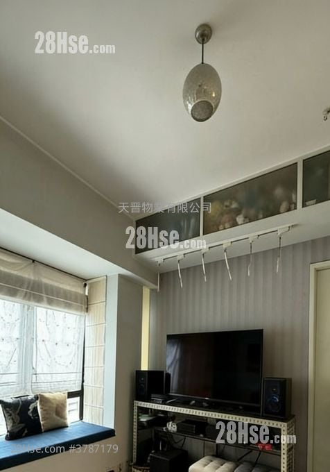 Palatial Stand Sell 2 Bedrooms , 1 Bathroom 258 ft²