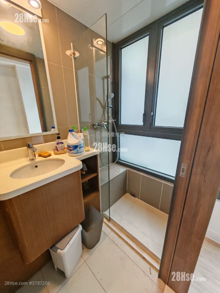 The Icon Rental Studio , 1 Toilet