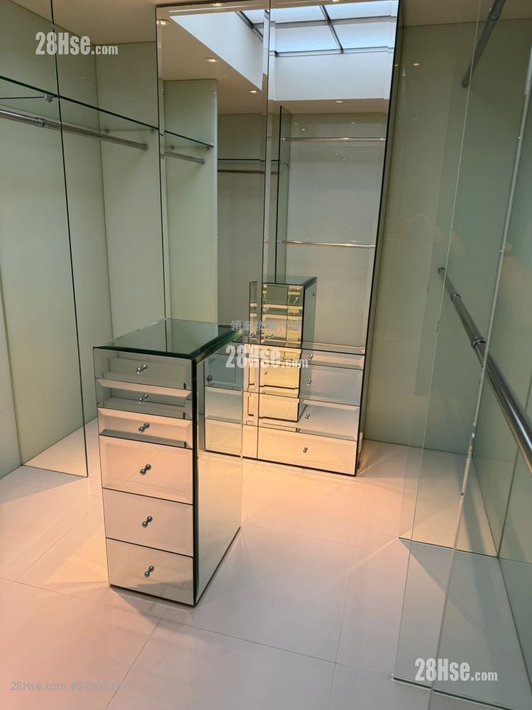 蔚峰园 售盘 3 房 , 2 浴室 1,113 平方尺