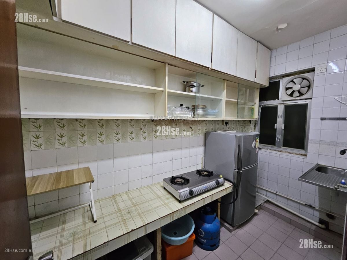 得富大楼 售盘 3 房 , 1 浴室 487 平方尺