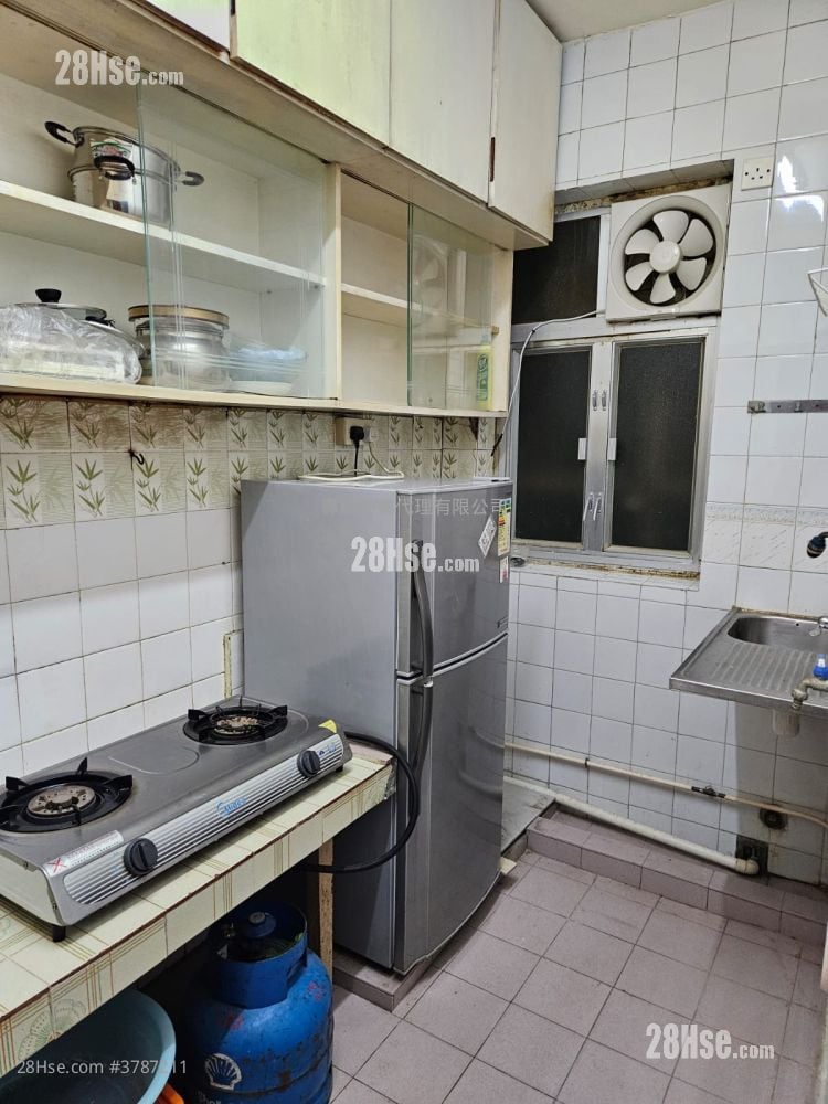 得富大楼 售盘 3 房 , 1 浴室 487 平方尺